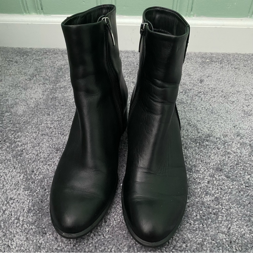 Women's Black Leather Ankle Boots - Sleek Side-Zip Design